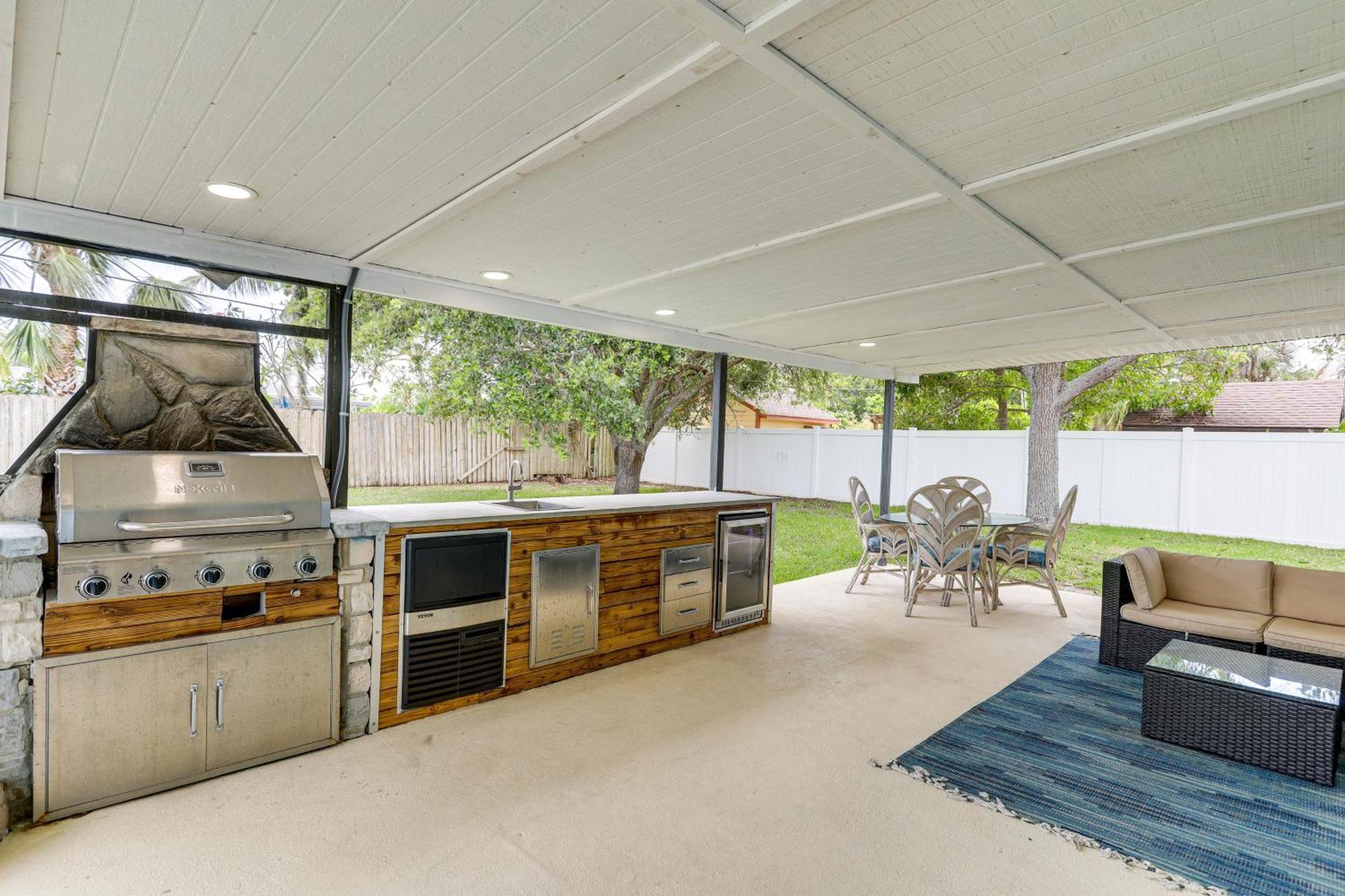 Pet-Friendly Cocoa Beach Home Walk To Beach! Exteriér fotografie