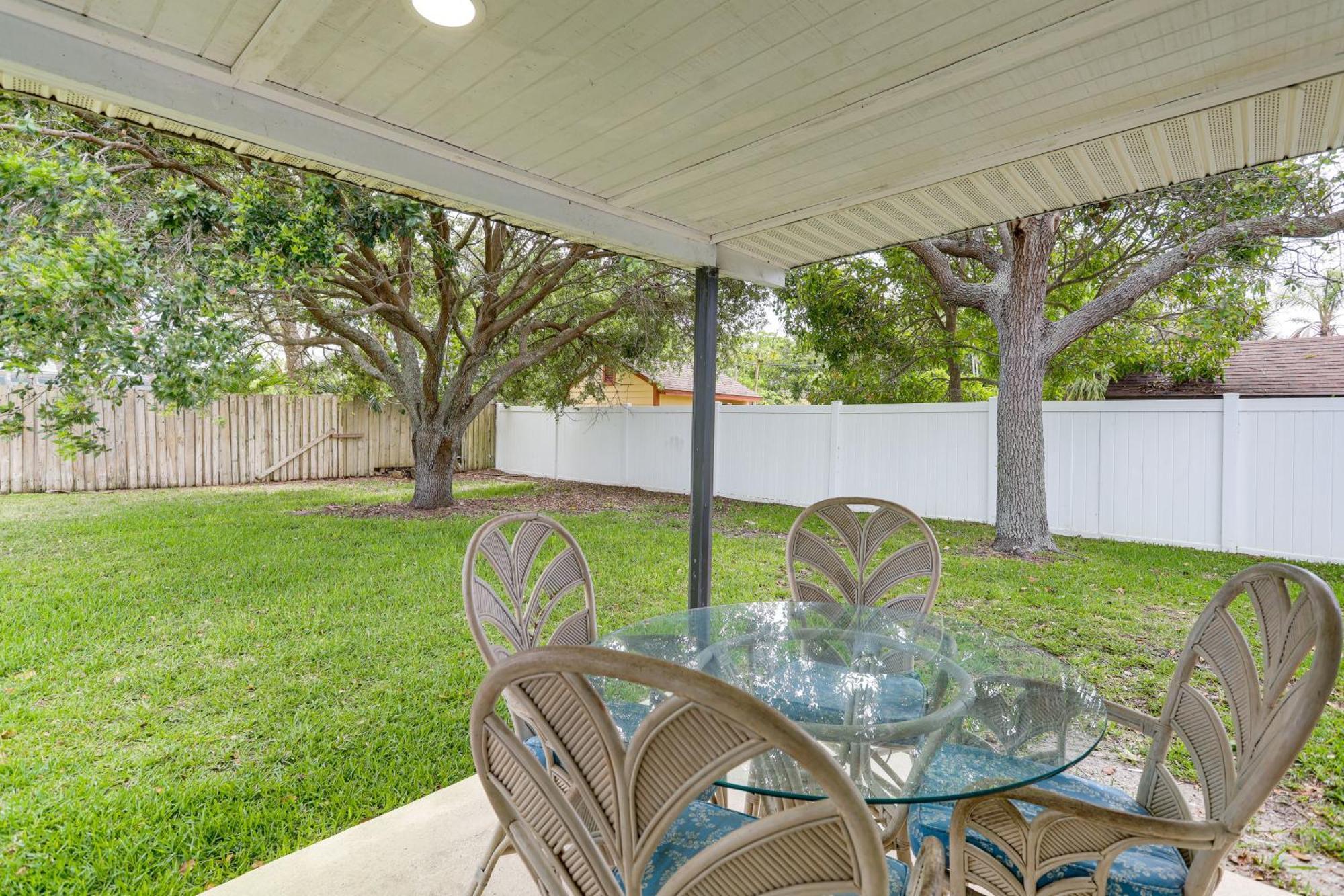 Pet-Friendly Cocoa Beach Home Walk To Beach! Exteriér fotografie